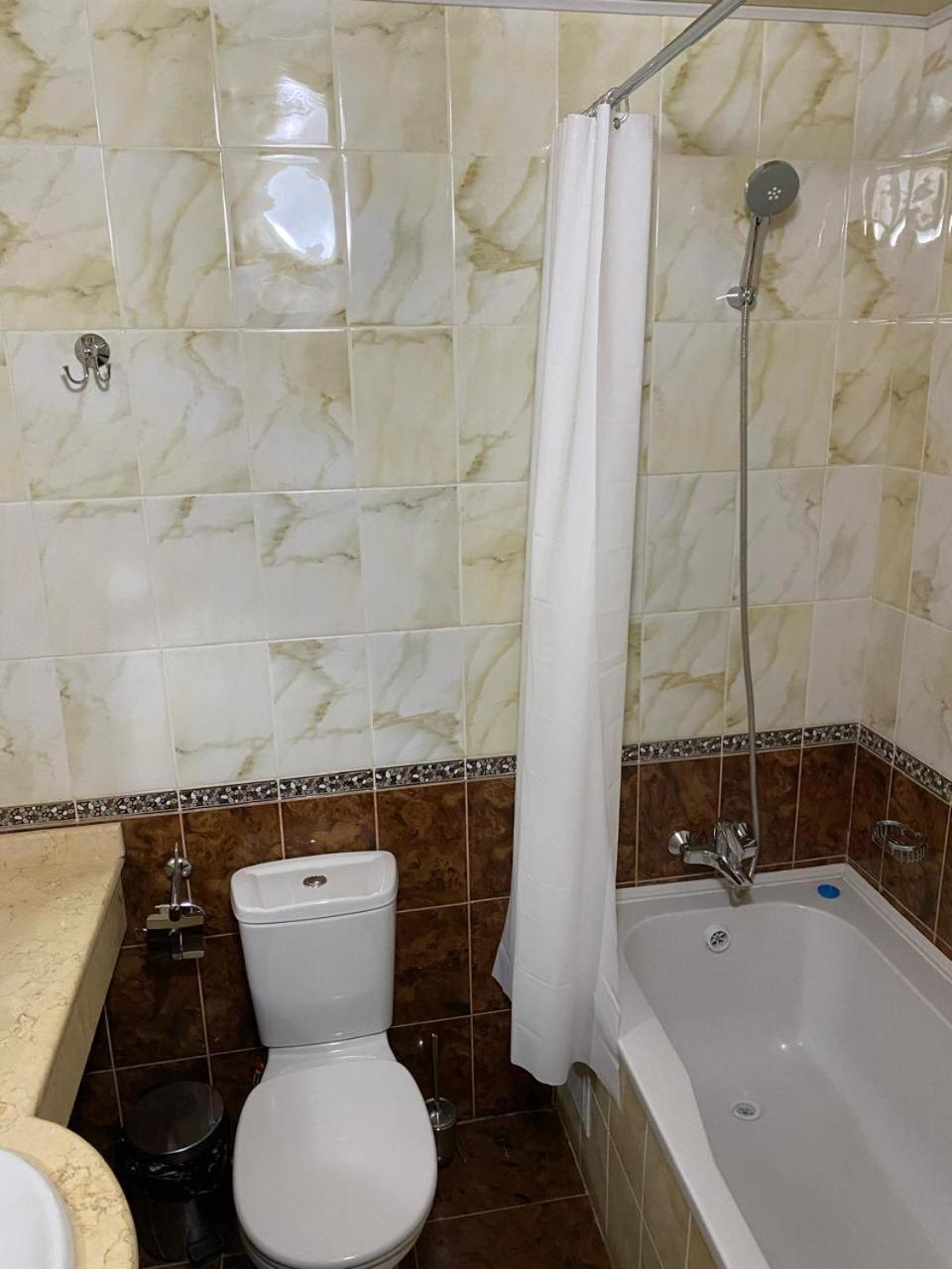 Sky Luxe Hotel Astana Eksteriør billede